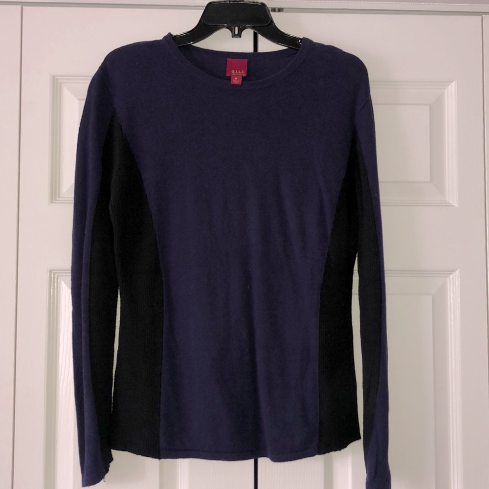 GILI Sweater